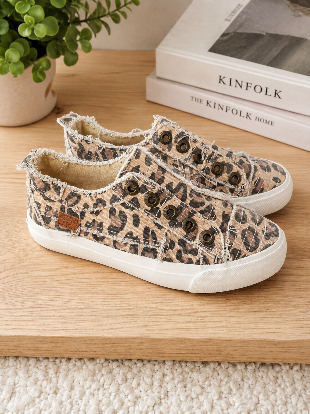 Blowfish Malibu Girls Leopard Slip-On Sneakers Girls Size