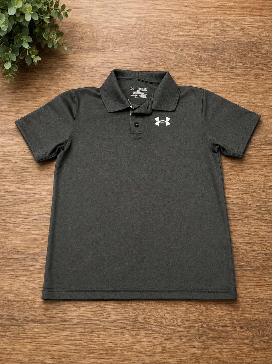 Boys Under Armour Polo Size M