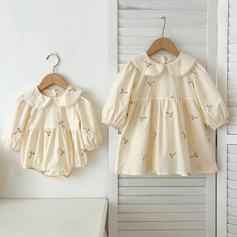 Sisters Clothes Infant Baby Girls Lace Collar Dress Rompers Kids Girls Embroider Flower Princess Dress Family Clothes Rompers